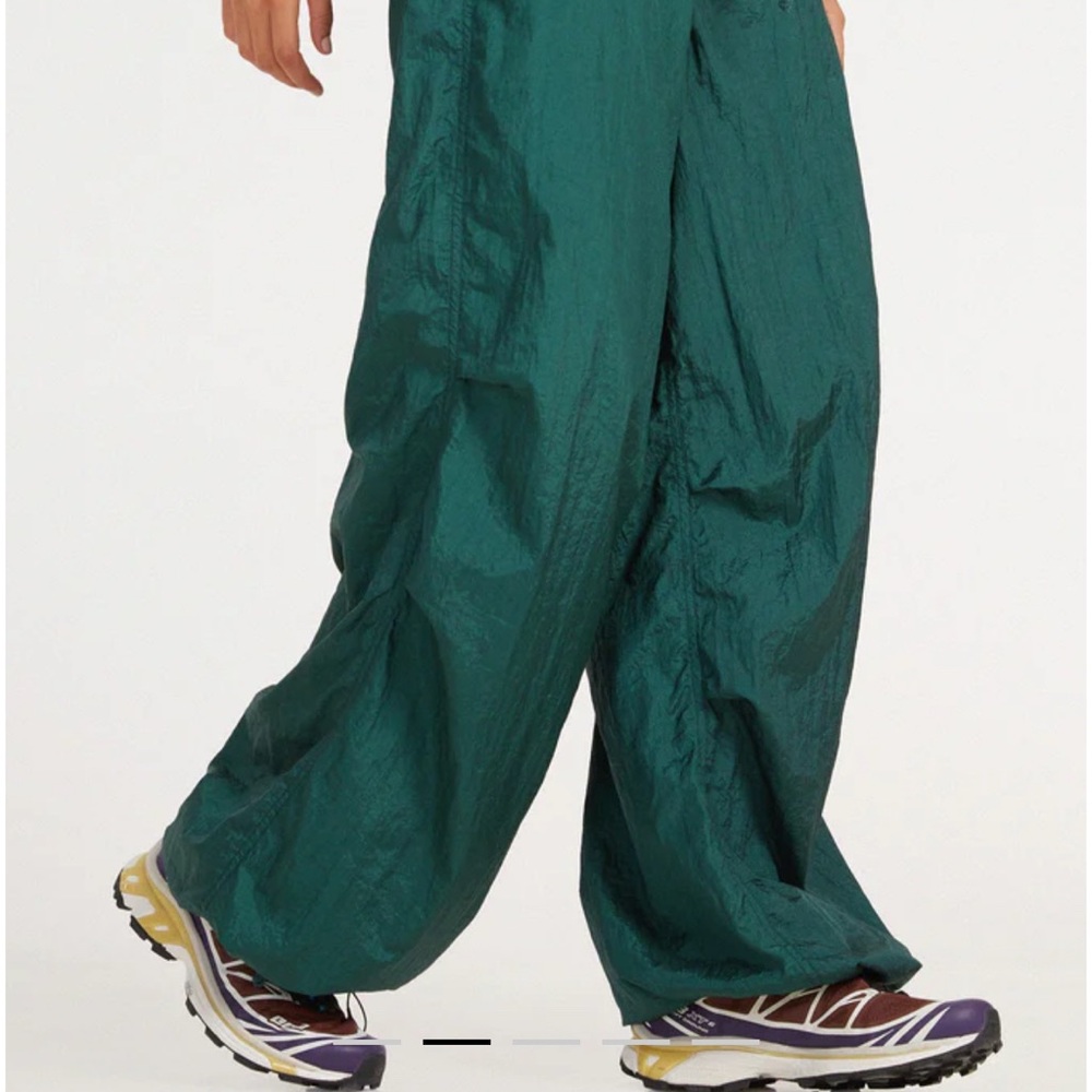 Motel Rocks Chute Trouser In Parachute Bottle Green
